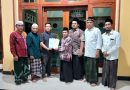 Serah terima sertifikat Masjid Al-Huda Gesing Randupitu Gempol